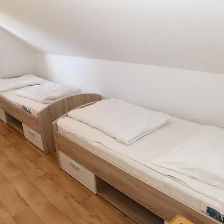 Ant Watertoorn نوردين